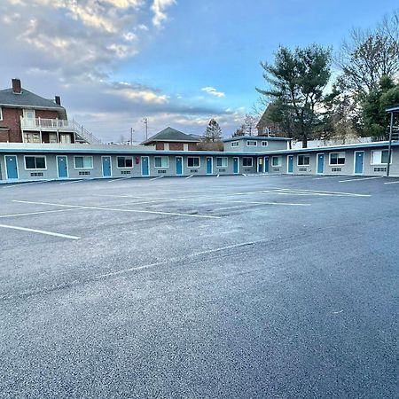 Residency Inn & Studios Waynesburg Экстерьер фото
